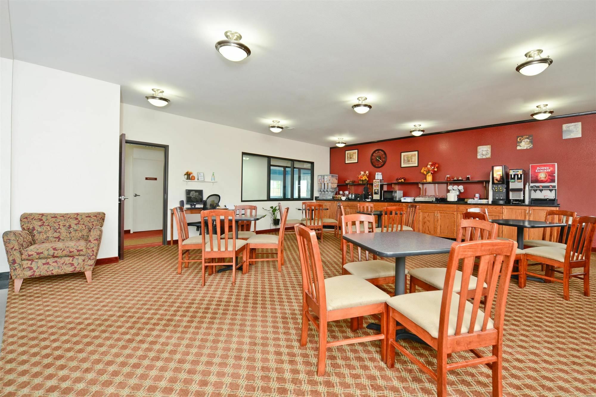 Best Western Plus Wakeeney Inn & Suites Exteriör bild