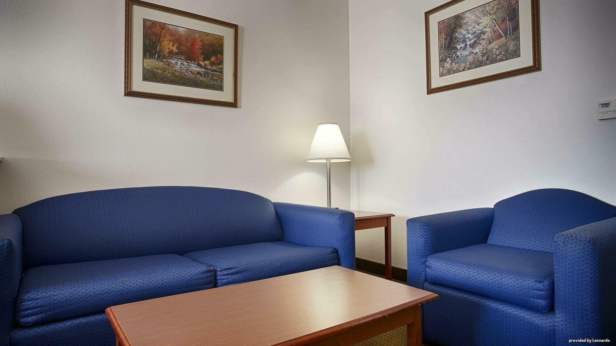 Best Western Plus Wakeeney Inn & Suites Exteriör bild